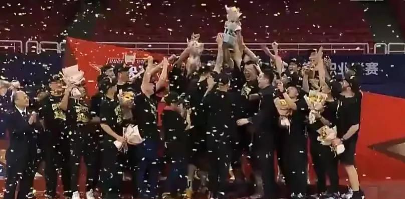 阿拉维斯上场比赛在主场0-1不敌拉斯帕尔马斯，最近2轮联赛只有1平1负的战绩，近况并不理想。